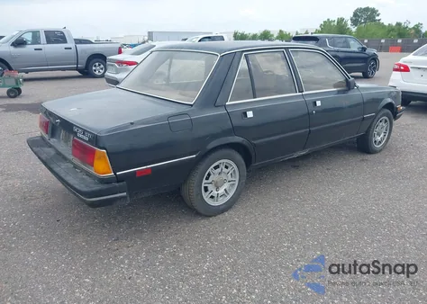1983 Peugeot 505 z USA, uszkodzony, nr VIN VF3BA11F9DS338978
